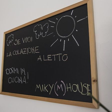 קליארי Miky M House B&B מראה חיצוני תמונה
